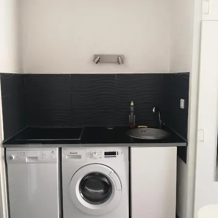 Studio Port De Appartement Hyères